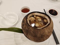 老椰子炖鸡-山泉公馆酒家(广州东站店)