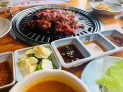 -唯成•韩国炭火烤肉 유성고기