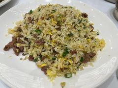 酸菜牛肉炒饭-稻香海鲜饭店(第一国际店)