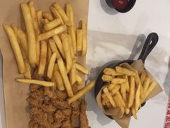 -必胜客(砂之船中东奥莱店)
