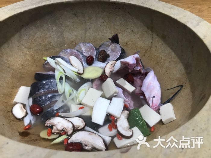 乾石云南蒸汽石锅鱼长江黑鮰鱼图片 - 第5张