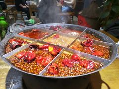 -白乐天毛肚火锅馆(南滨路店)