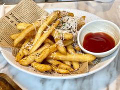 黑松露芝士薯条-G+KITCHEN(龙湖狮山天街店)