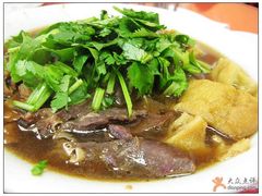 卤煮火烧加香菜-北京小肠陈饭庄(方庄店)