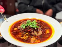 -川流不息·地道川菜·小龙虾(松东路店)