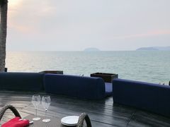 -Sunset Bar(丹绒亚路香格里拉店)