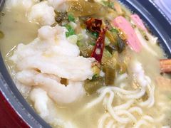 -周鱼小馆石锅酸菜鱼(活力汇店)