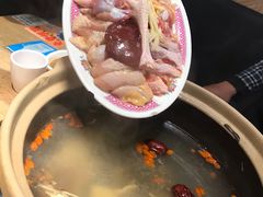 -邹开喜·炭炉鸡煲·海鲜火锅(虹口足球场店)