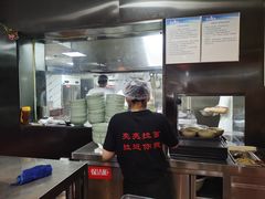 -亮亮面馆(经六路店)