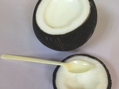-志龙皇冠吃货椰子铺