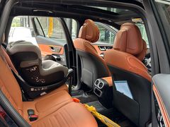 -上海星瀚奔驰4S店(红柳路店)