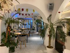 -春树下·树屋花房西餐厅(罍街AS1980店)