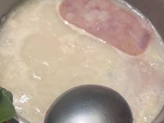 -红鼎豆捞·非遗鲍皇汤火锅(宝丰路店)