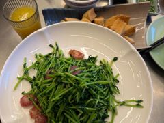 鸡油腊味炒豆苗-潮界(凯德晶萃店)