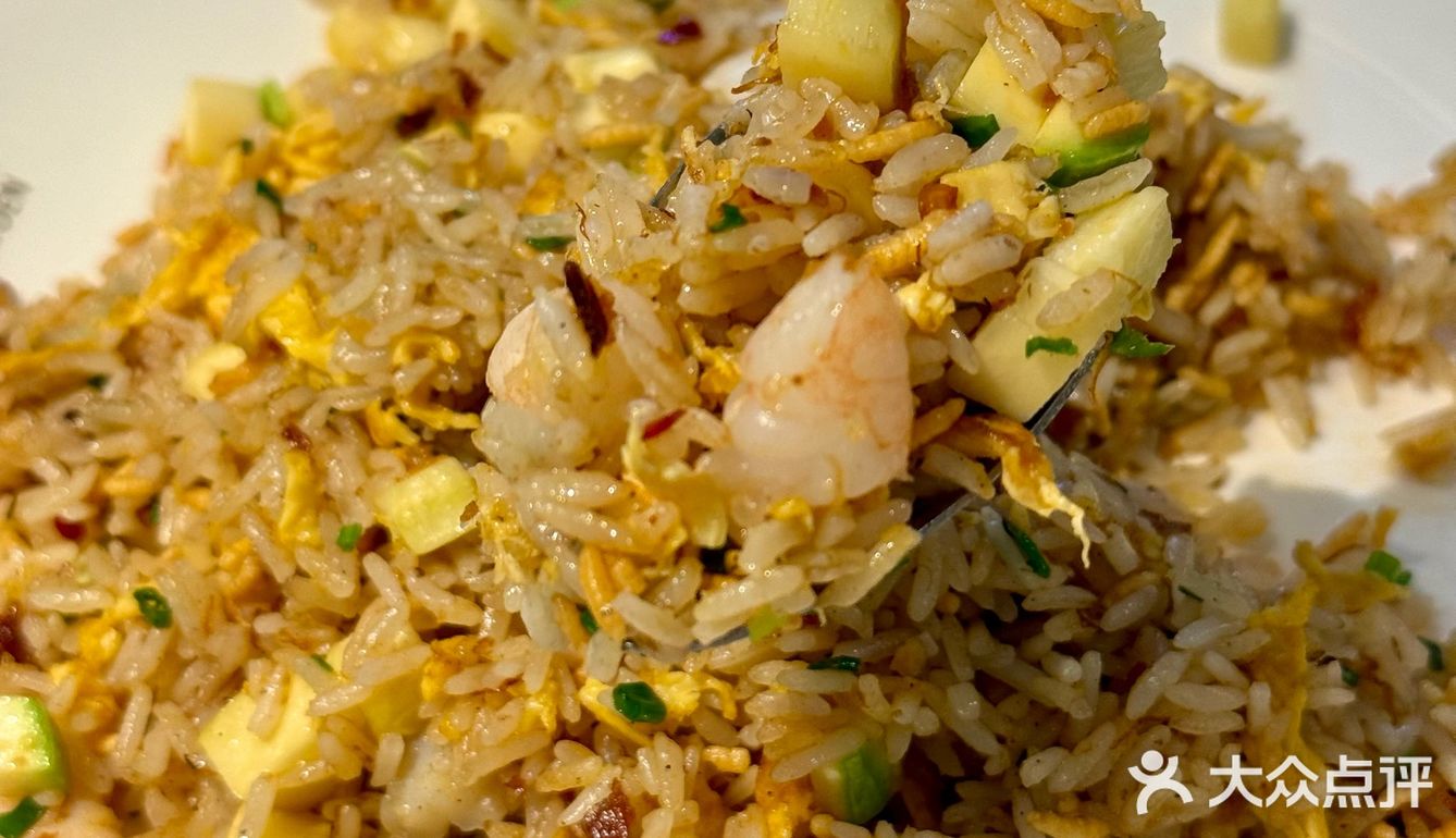 查餐厅又回来了