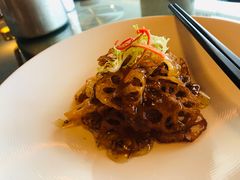 灯影莲藕片-粤尚腾香居中餐厅(首都机场希尔顿店)