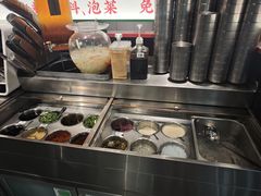 -成都你六姐·牛肉冒菜(信泰中心商场店)