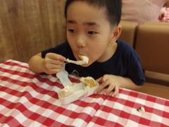 -红宝石·鲜奶小方·海派西点房(丰庄店)