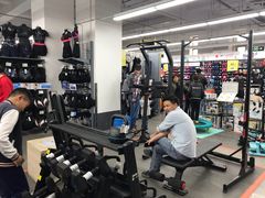 -迪卡侬(西三旗店)