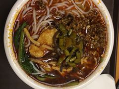 -水平有限螺蛳粉(宏达大厦店)