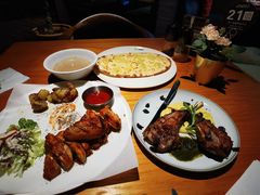 -JINNS锦时 steak&pizza(浸信会礼拜堂旧址店)