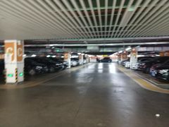 -万象城-停车场