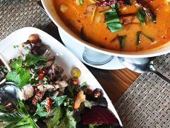 -Chom Cafe and Restaurant