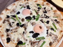 -JINNS锦时 steak&pizza(浸信会礼拜堂旧址店)