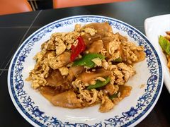 -郑小二山东特色炒鸡店(红小巷店)