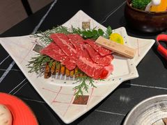 -山川小町·极番烧肉(新地假日广场店)