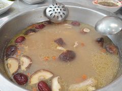 -光头药膳鸡(莱茵小镇店)
