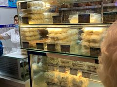 -白玉兰食品甜凤店(合生汇店)
