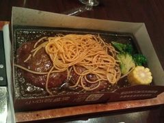 岩烤德克萨斯风味牛肉-必胜客(证大大拇指店)