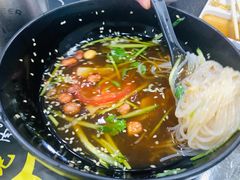 朝鲜冷面-杨记齐齐哈尔烤肉(总店)