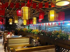 -廖师傅大蒜炒腊肉(袁家岭店)