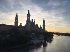 -皮拉尔圣母圣殿主教座堂