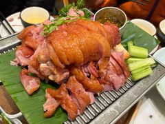 -老滇山寨•云南特色菜•地方菜•民族风情歌舞表演(金碧店)