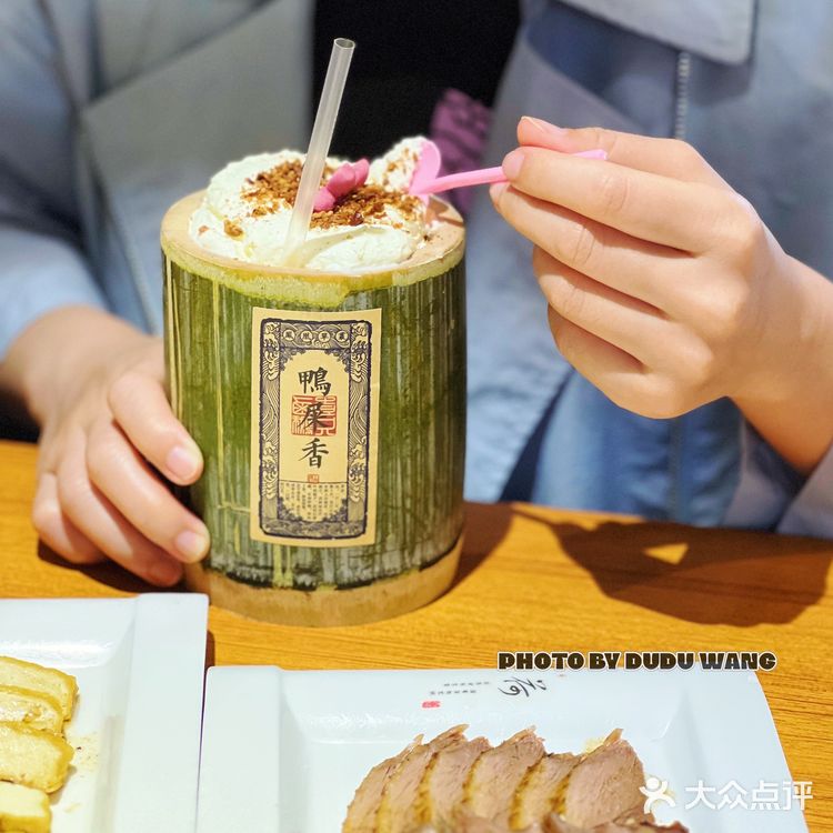 这家店就整一只狮头鹅,整的明明白白的🦢🦢