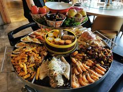 小海标准-日进一片海.生腌海鲜火锅.宵夜烧烤(三里屯总店)