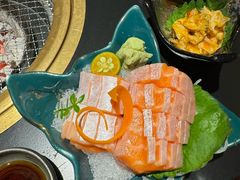 -山川小町·极番烧肉(新地假日广场店)