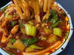 鸡肉泡菜炒米粉-伊带伊路新疆美食府(呼家楼店)
