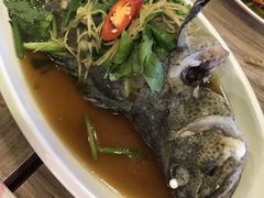 -拉威海鲜市场