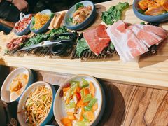 -明洞阿姨·韩式酱蟹烤肉·创意料理(三元桥店)