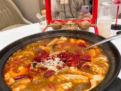 品海满江红毛血旺-品海楼·大连海胆锅贴馆(东港店)