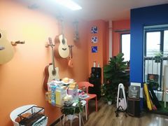 -八度音乐吉他教室(汉广店)