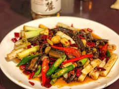 爆炒土鳝鱼-百年粉蒸牛肉