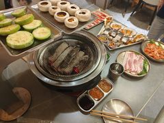 -围炉肉舍•炭烤活鳗•丹东海鲜烤肉(步行街店)