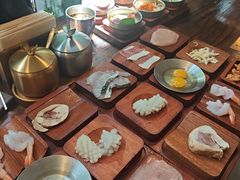 -银米·云南传统过桥米线(双廊黑金冠店)