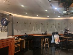 大堂-星巴克(港汇1号办公楼店)