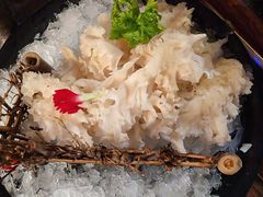 -老牌坊云南鱼豆花火锅(哈西万达店)